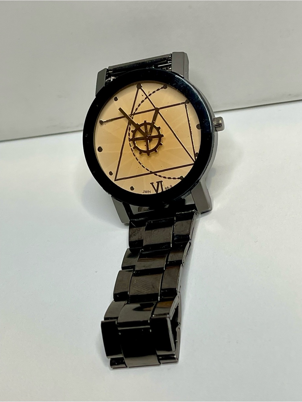 Men's Black Metal Bracelet Watch with Beige Geometric Dial